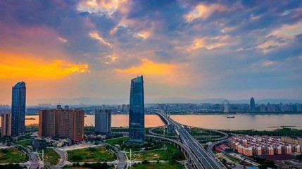 展望2020 從2019年南昌大事件看城建、醫療、教育新篇章